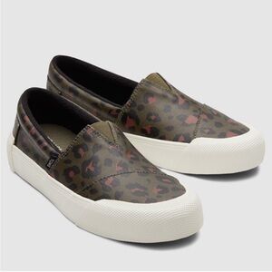 NWT TOMS Alpargata Fenix Slip On Sneakers